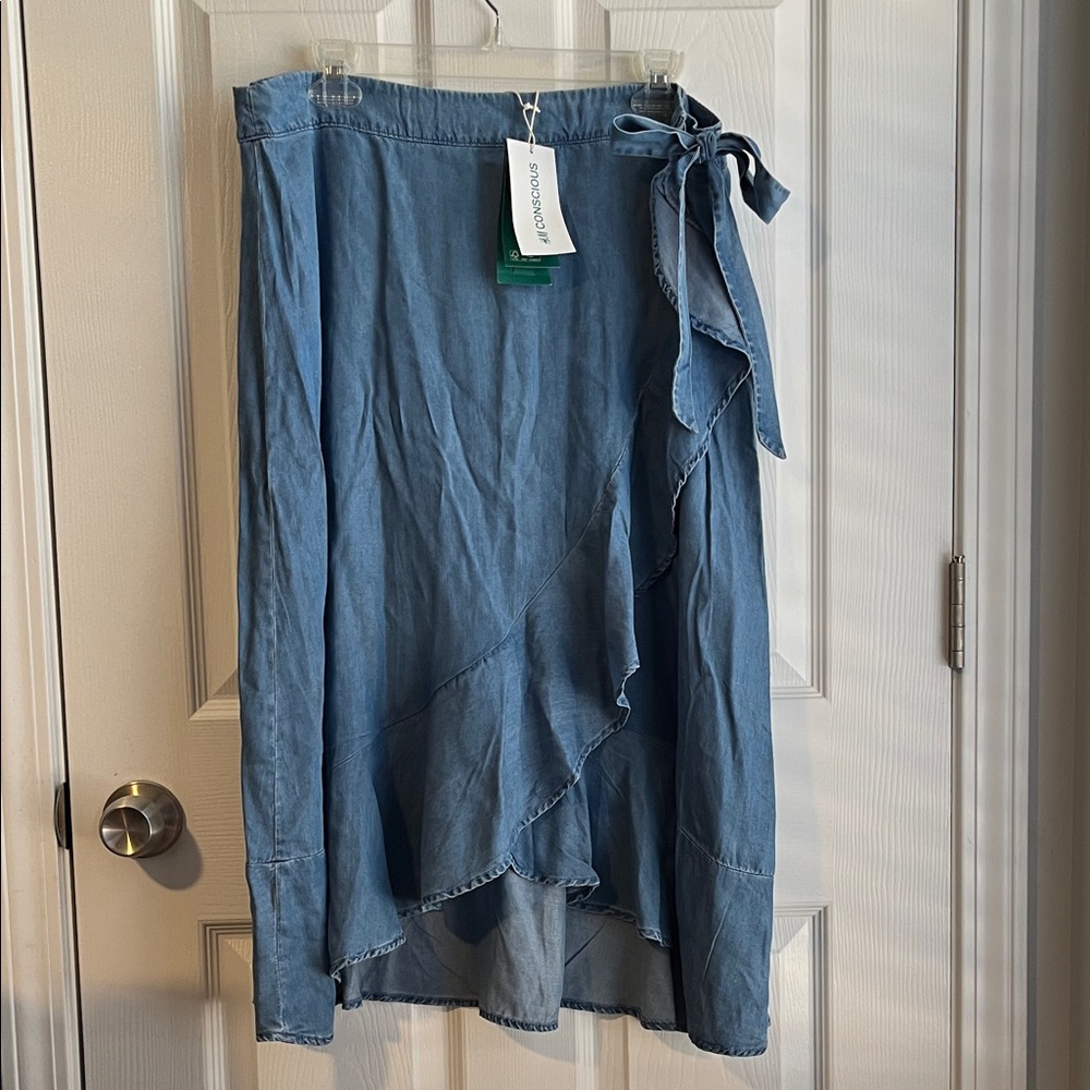 NWT H&M Asymmetrical Denim Wrap Skirt Size 14